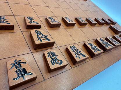 【受注生産受付中】オールレザー「本格牛革将棋駒」セット（書き師 天麻）