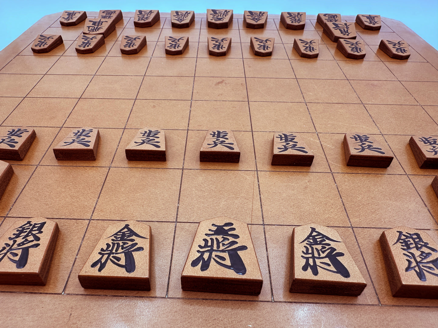 【受注生産受付中】オールレザー「本格牛革将棋駒」セット（書き師 天麻）
