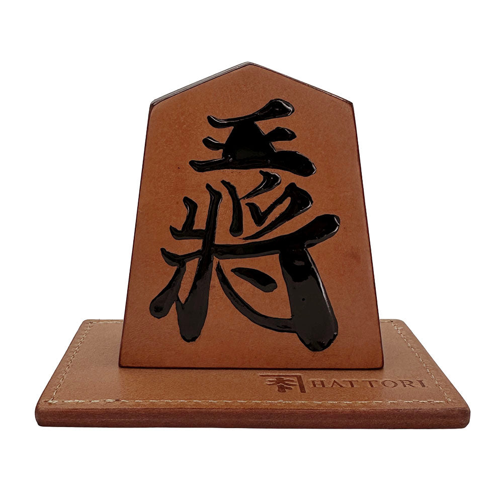【受注生産受付中】オールレザー飾り駒「王将」サイズ大（書き師 天麻）
